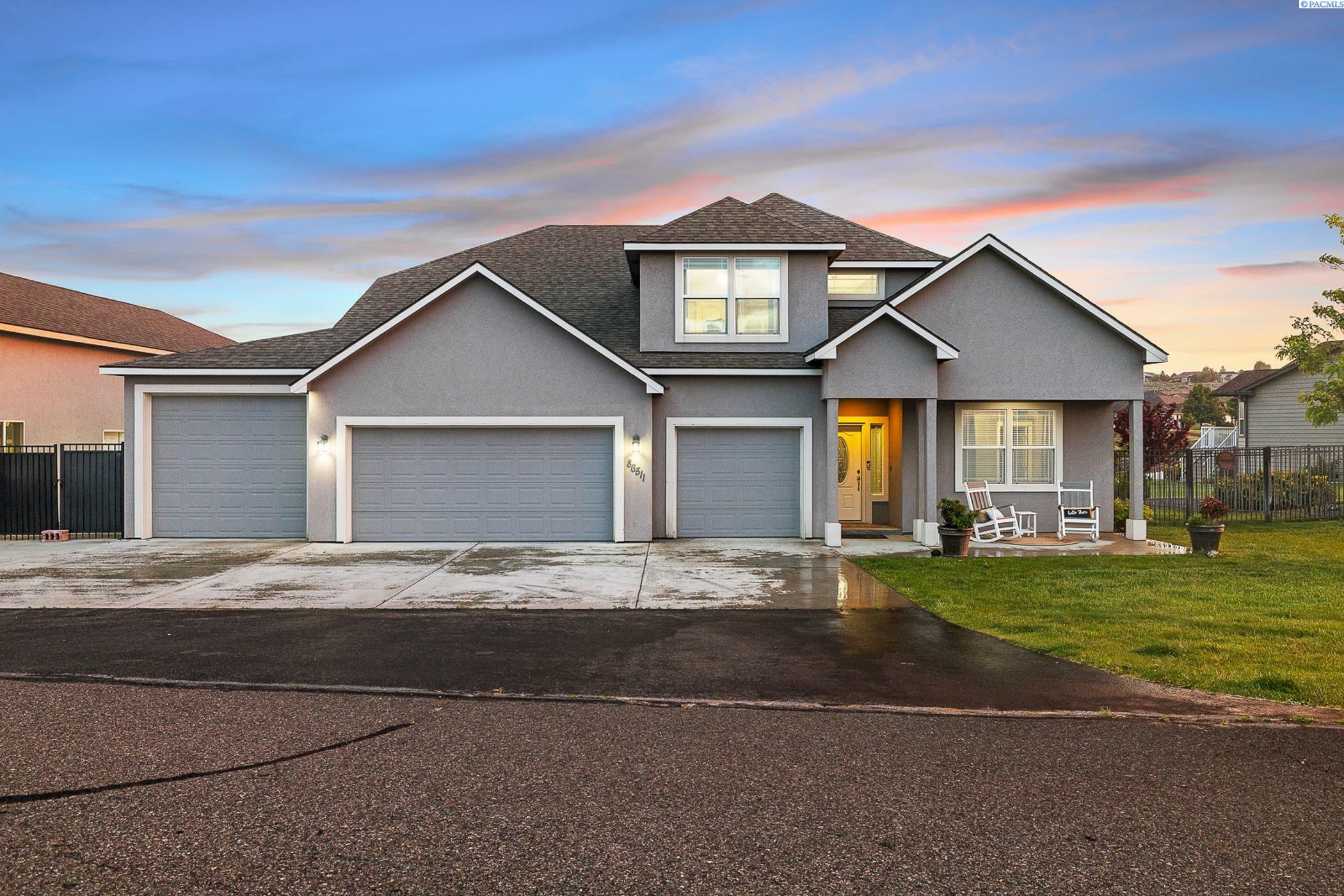 Property Photo: 86511 E Haven View Pr SE WA 99338-4504