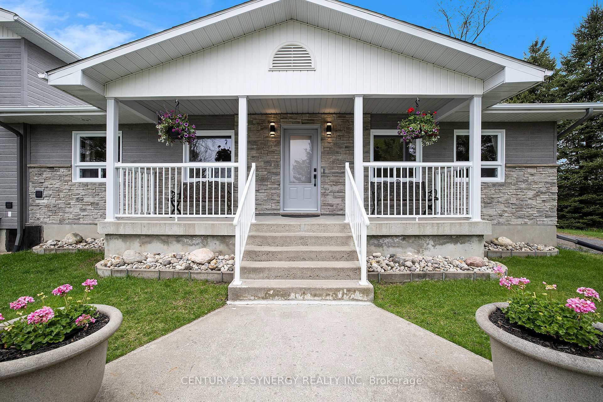 Property Photo: 280 Limoges Road ON K0A 2M0