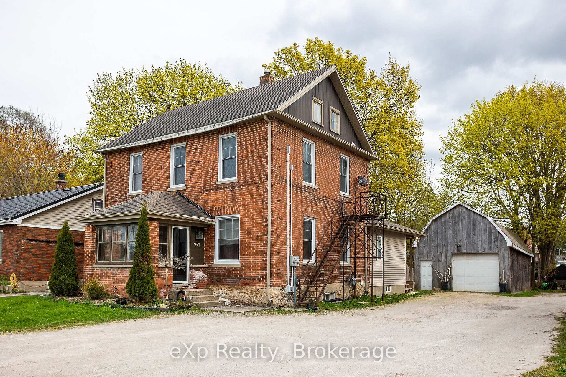 Property Photo: 743 10th Street E ON N4K 1T2