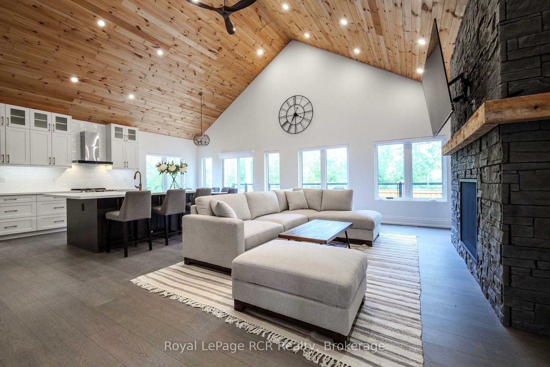 Property Photo: 10 Frederick Street E ON N0H 2G0