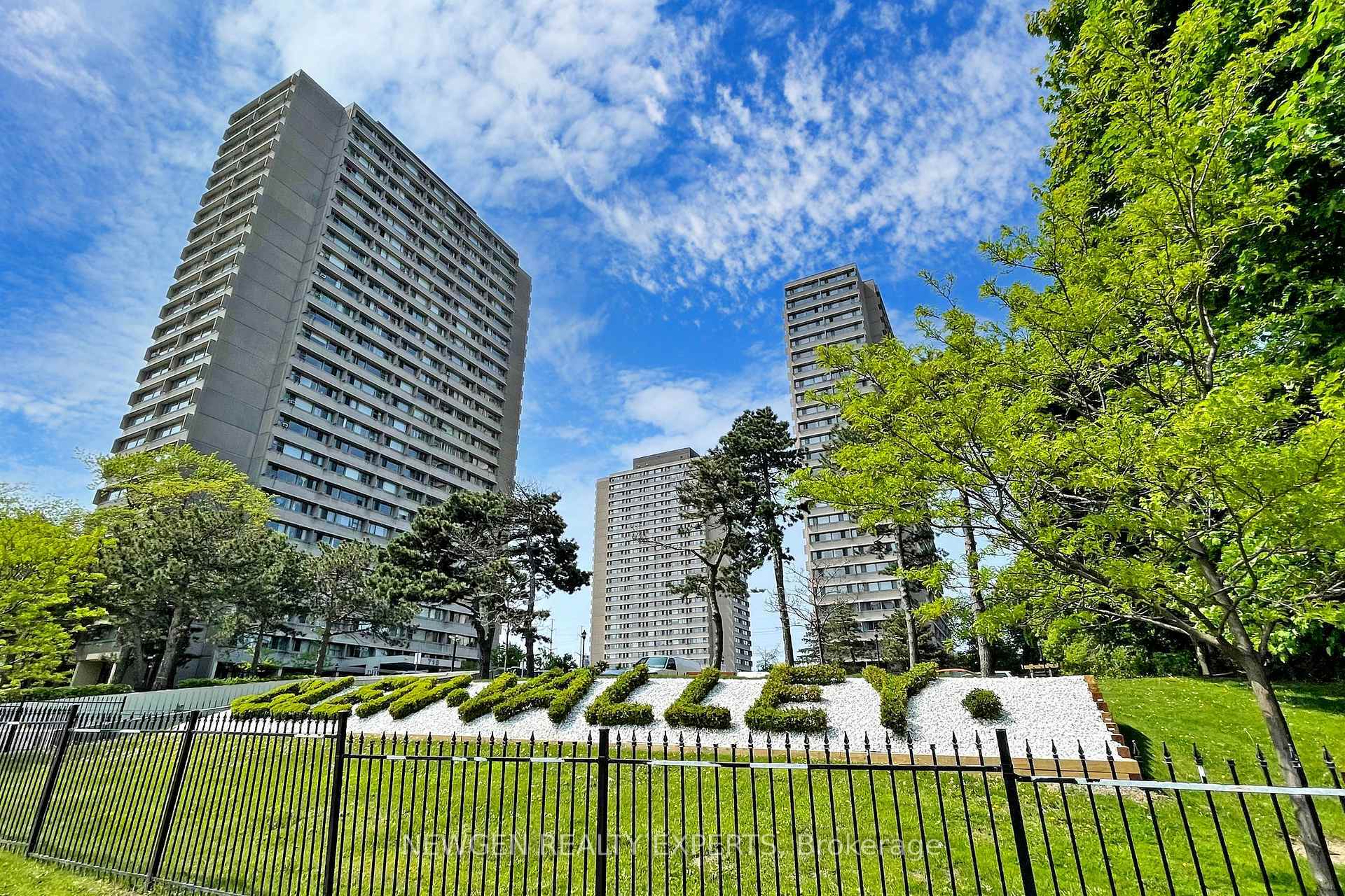 Property Photo: 735 Don Mills Road 2406 ON M3C 1T1
