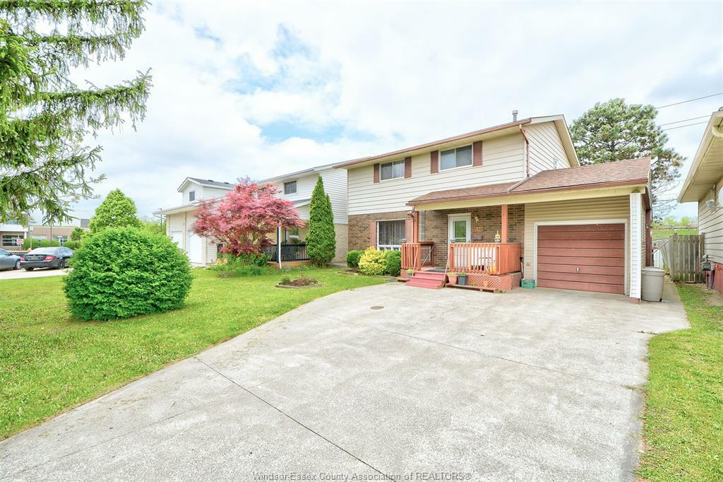 Property Photo: 1330 Hallmark ON N8W 4Z3