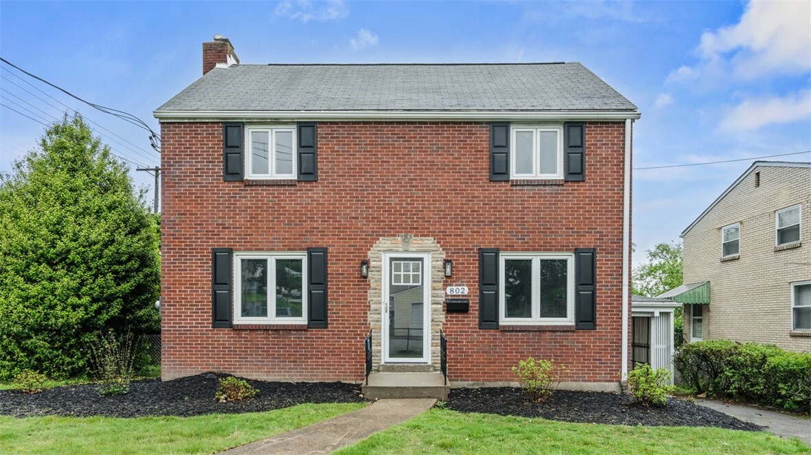Property Photo: 802 5th St PA 15147