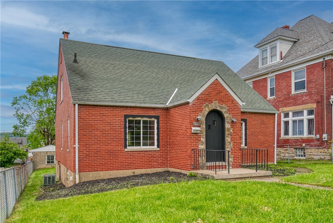 Property Photo: 533 Freeport Rd PA 15068