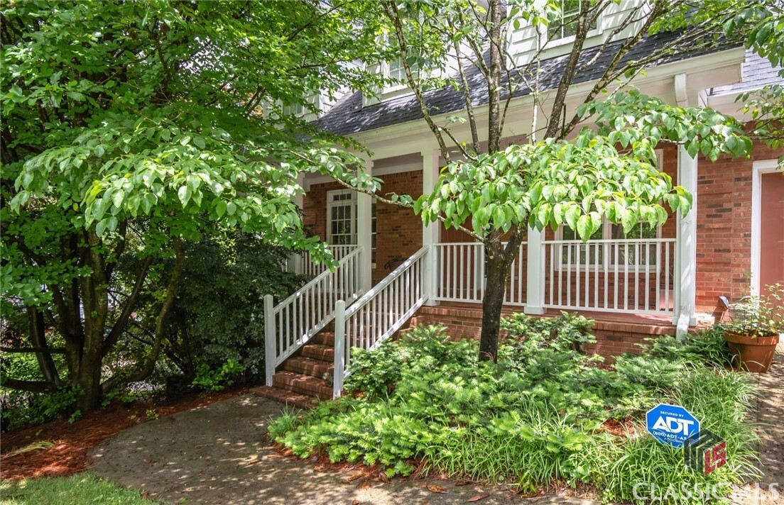 Property Photo: 127 Chestnut Lane GA 30606