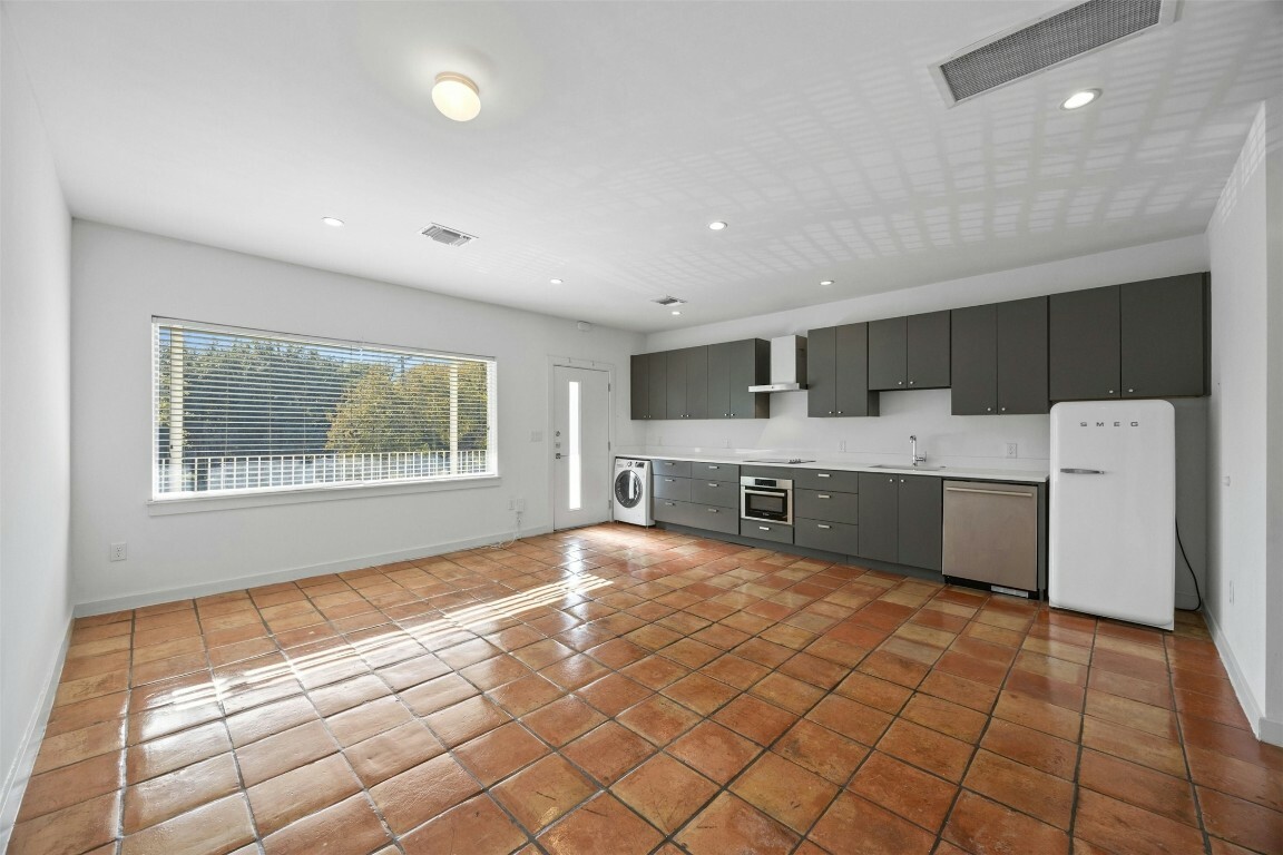 Property Photo: 1200 Enfield Road 203 TX 78703