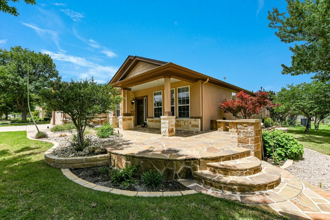 Property Photo: 214 Yellow Rose Trail SE TX 78633