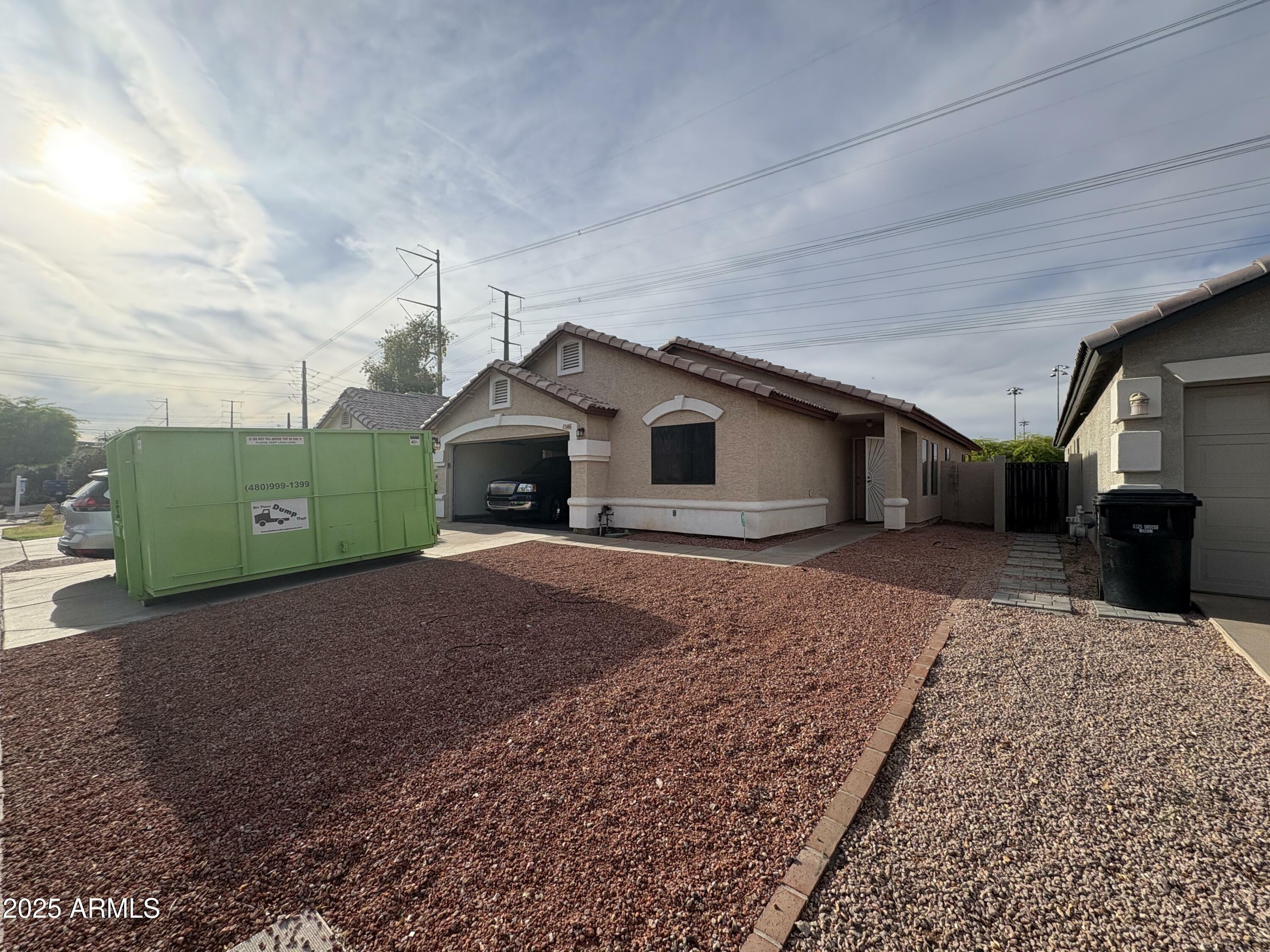 Property Photo: 1546 W Vaughn Avenue AZ 85233