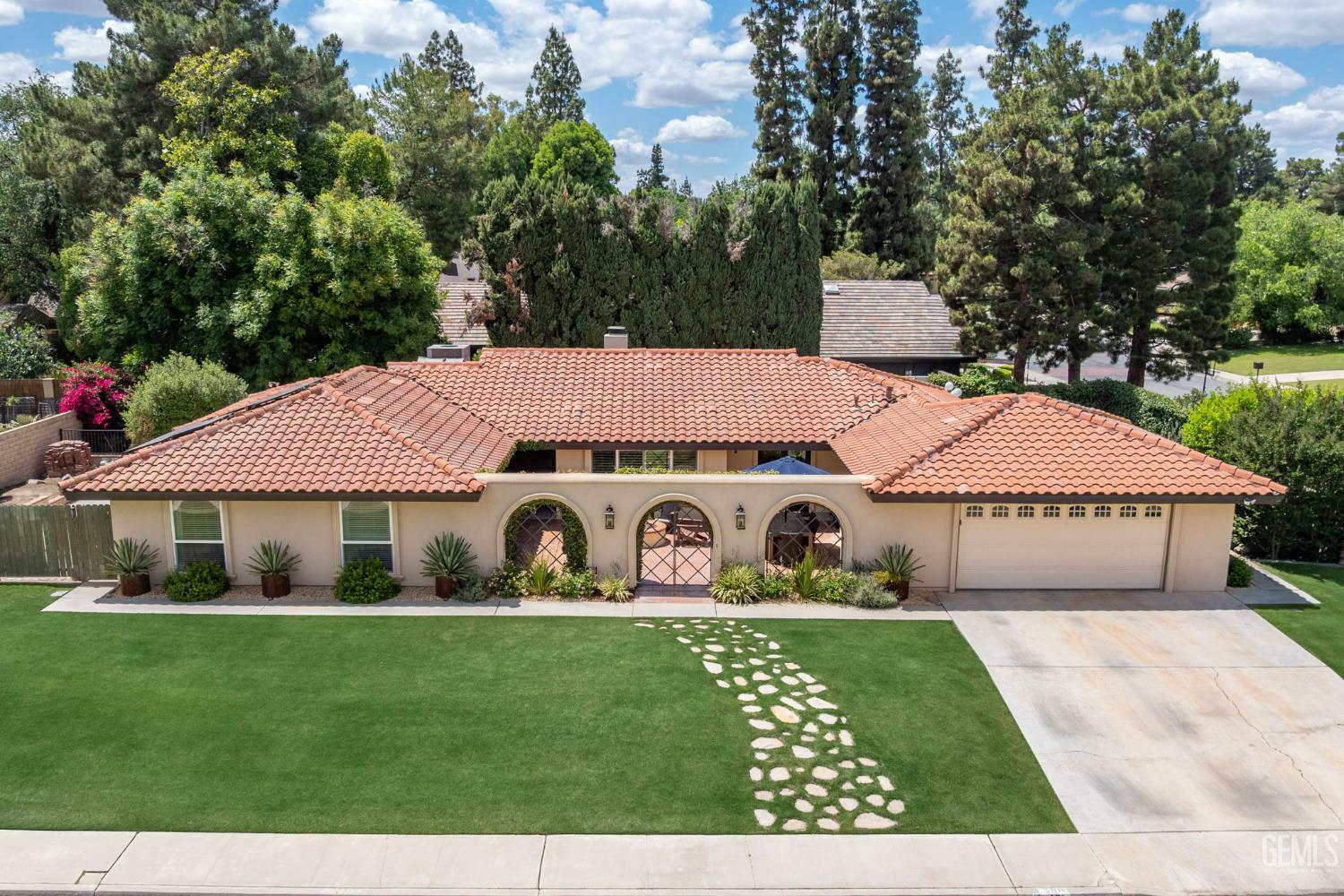 401 Via Carisma  Bakersfield CA 93309 photo