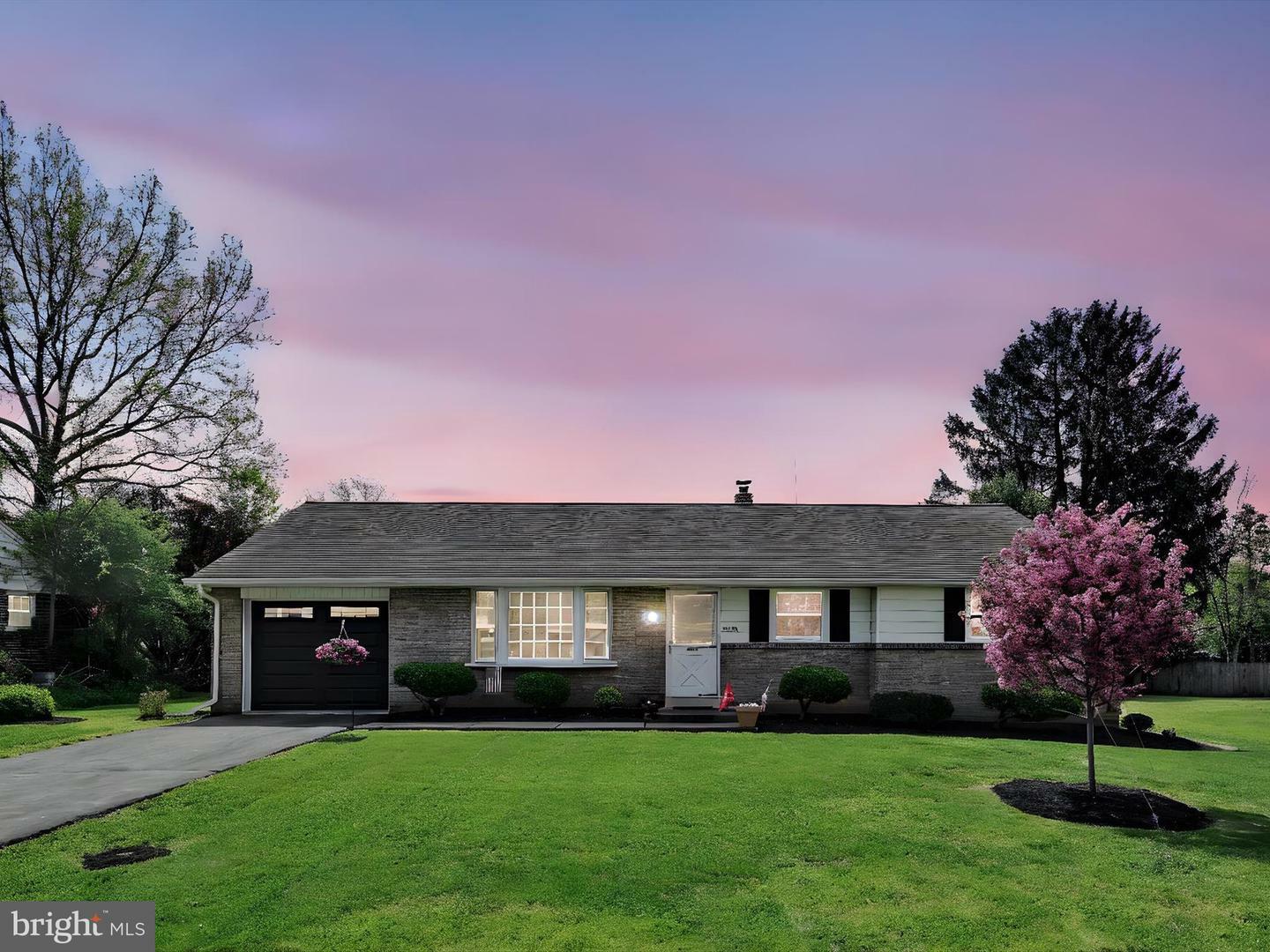 Property Photo:  2730 Kimberly Road  PA 17603 