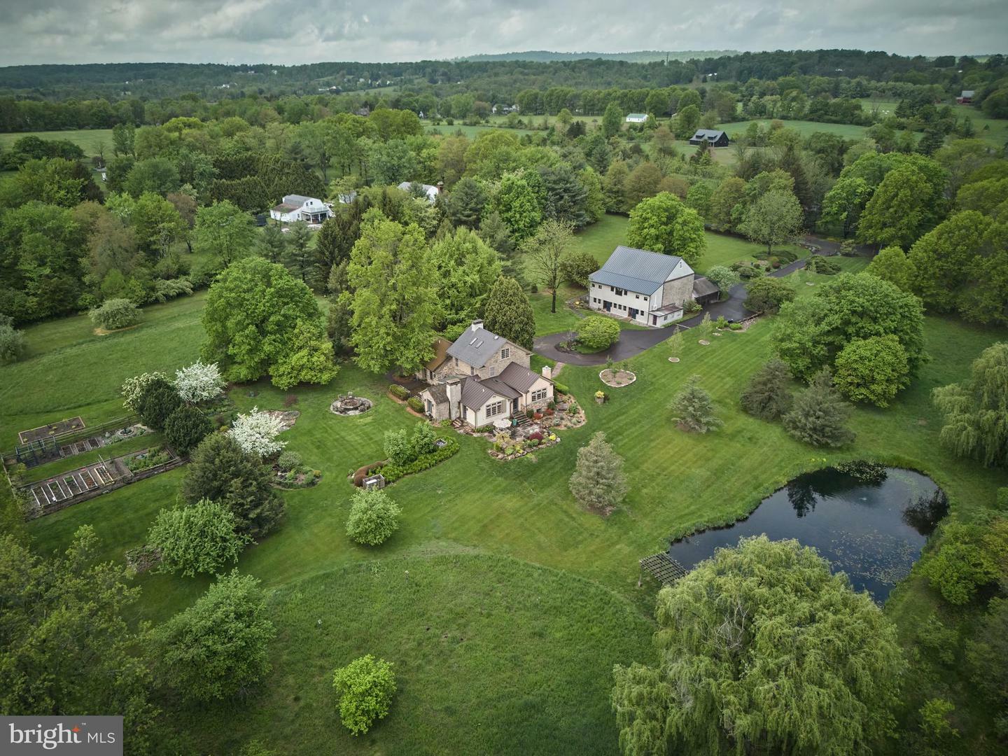 Property Photo: 71 Sweetbriar Road PA 18944