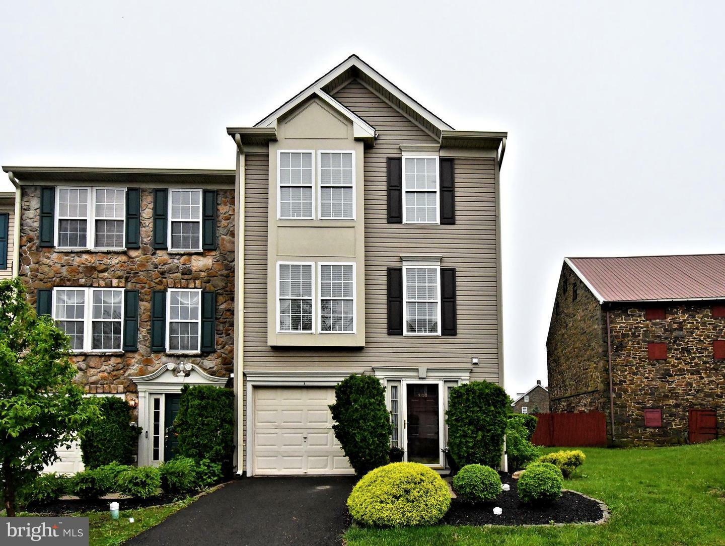 Property Photo: 200 Georges Court PA 19454