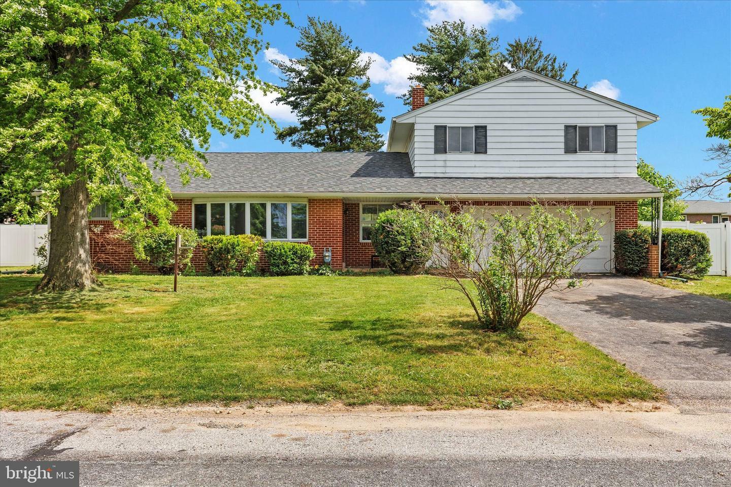 Property Photo: 2300 Locust Road PA 17315