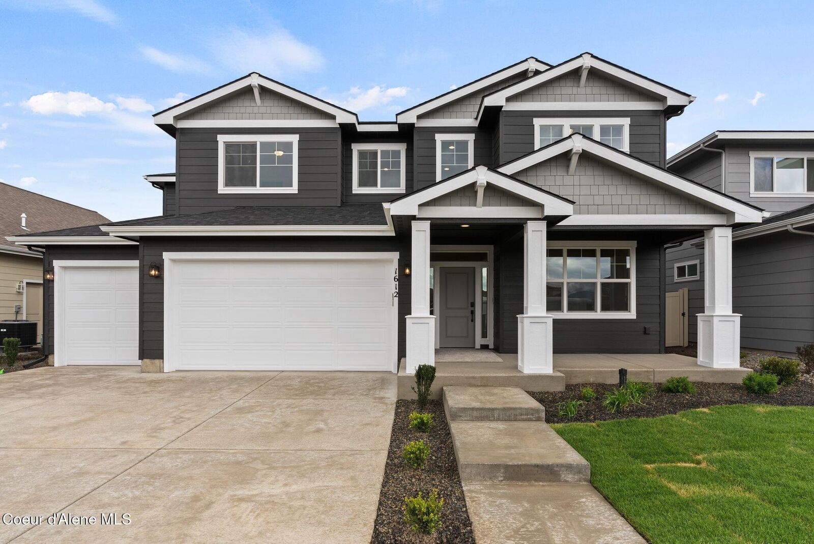 Property Photo:  1612 W Satsop Avenue  ID 83854 