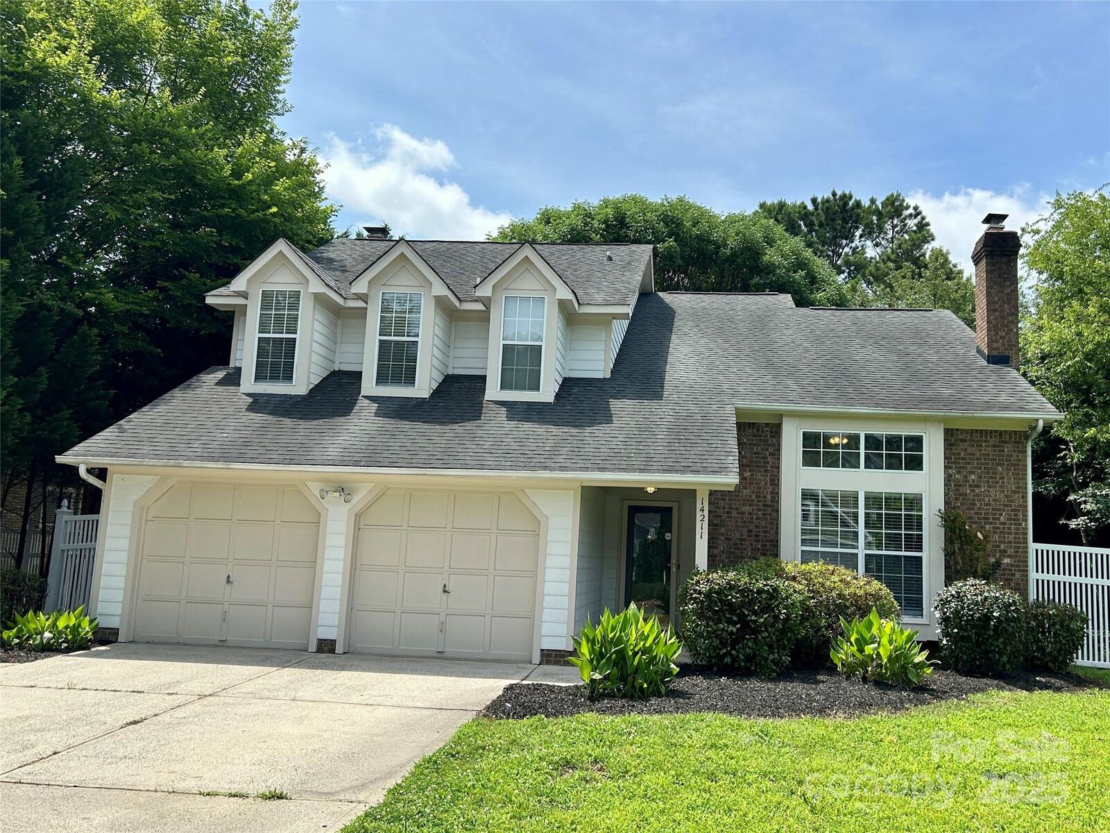 Property Photo: 14211 Harlequin Drive NC 28273