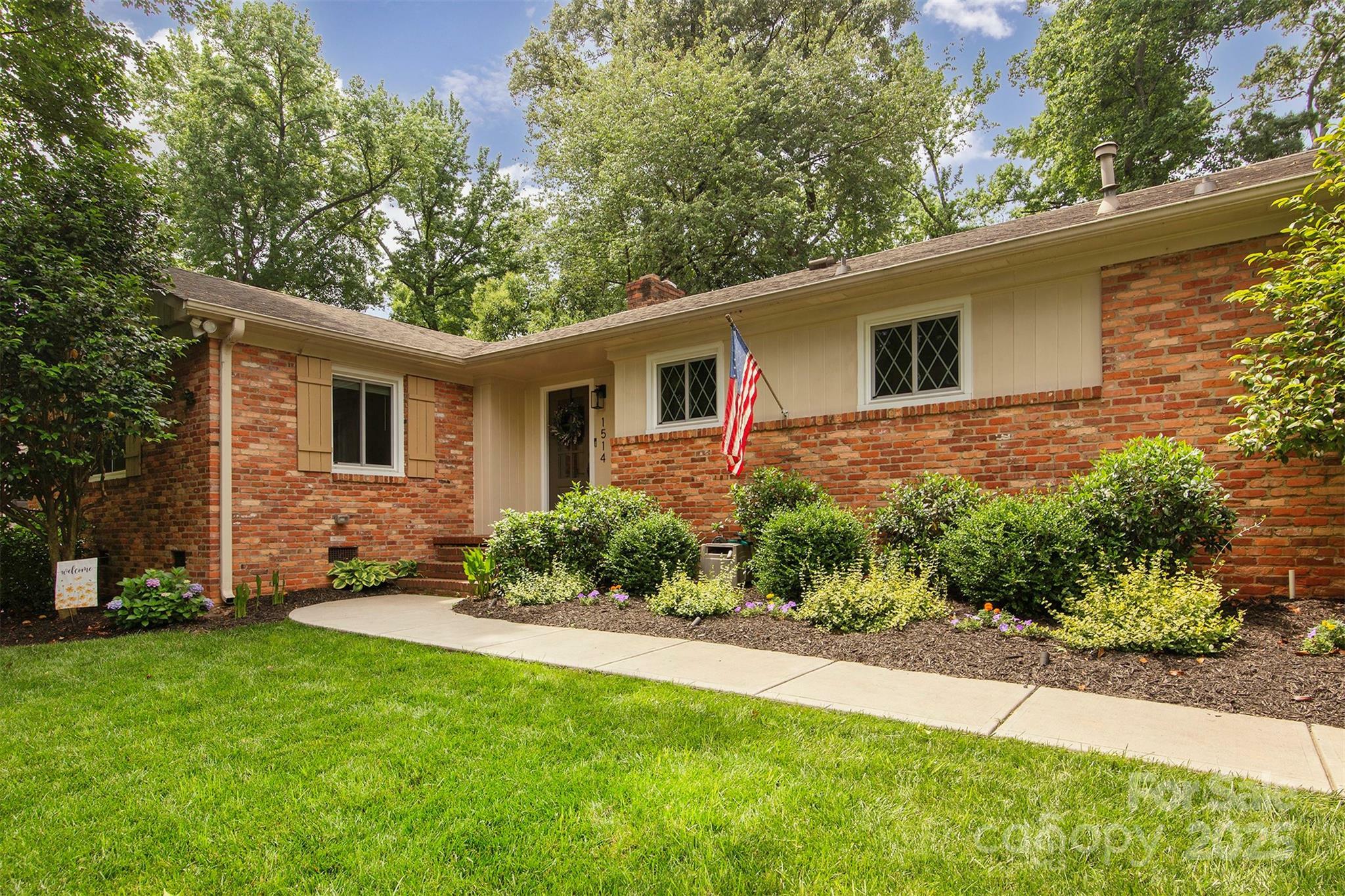 1514 Wensley Drive  Charlotte NC 28210 photo