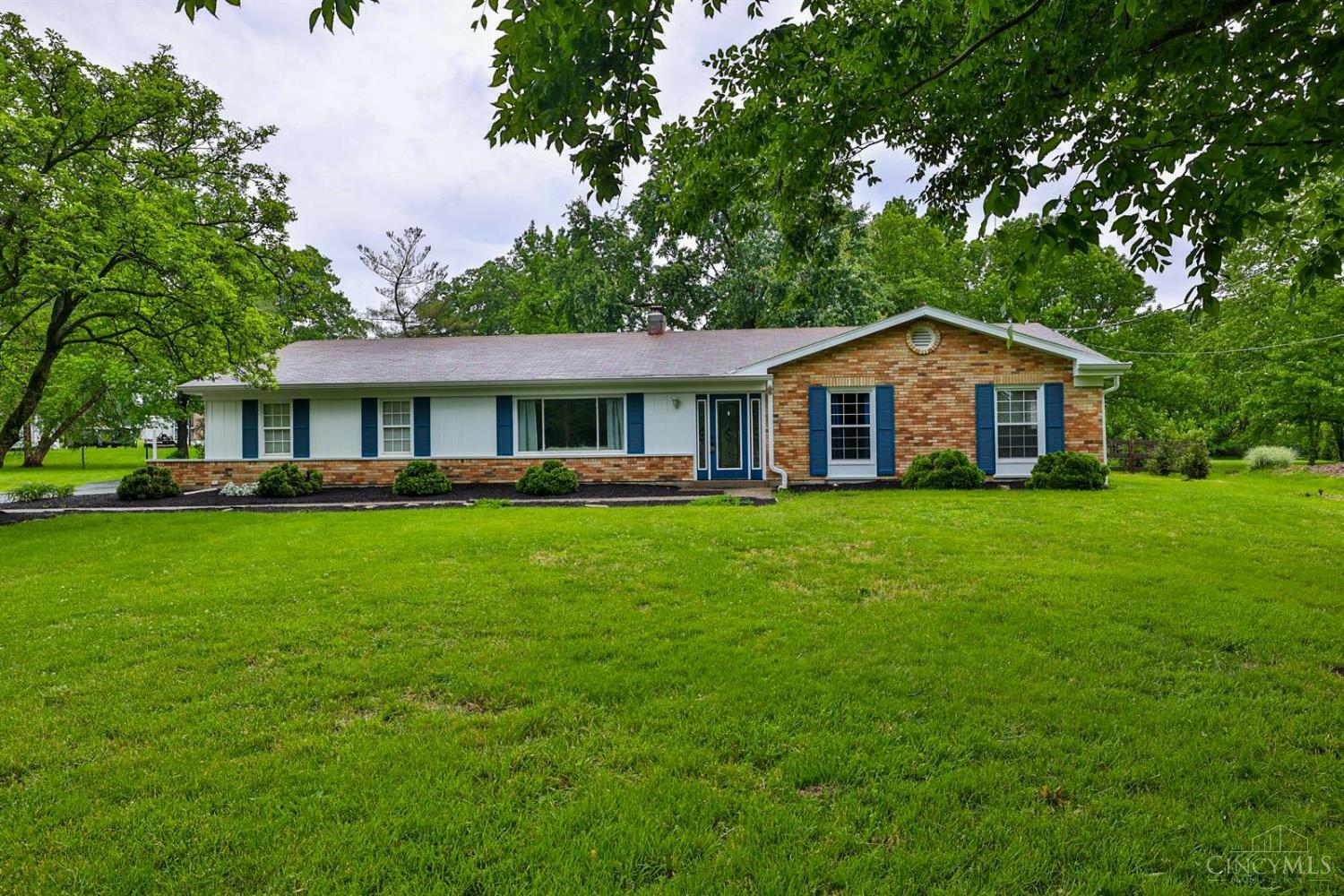 Property Photo: 3155 S Whitetree Circle OH 45236
