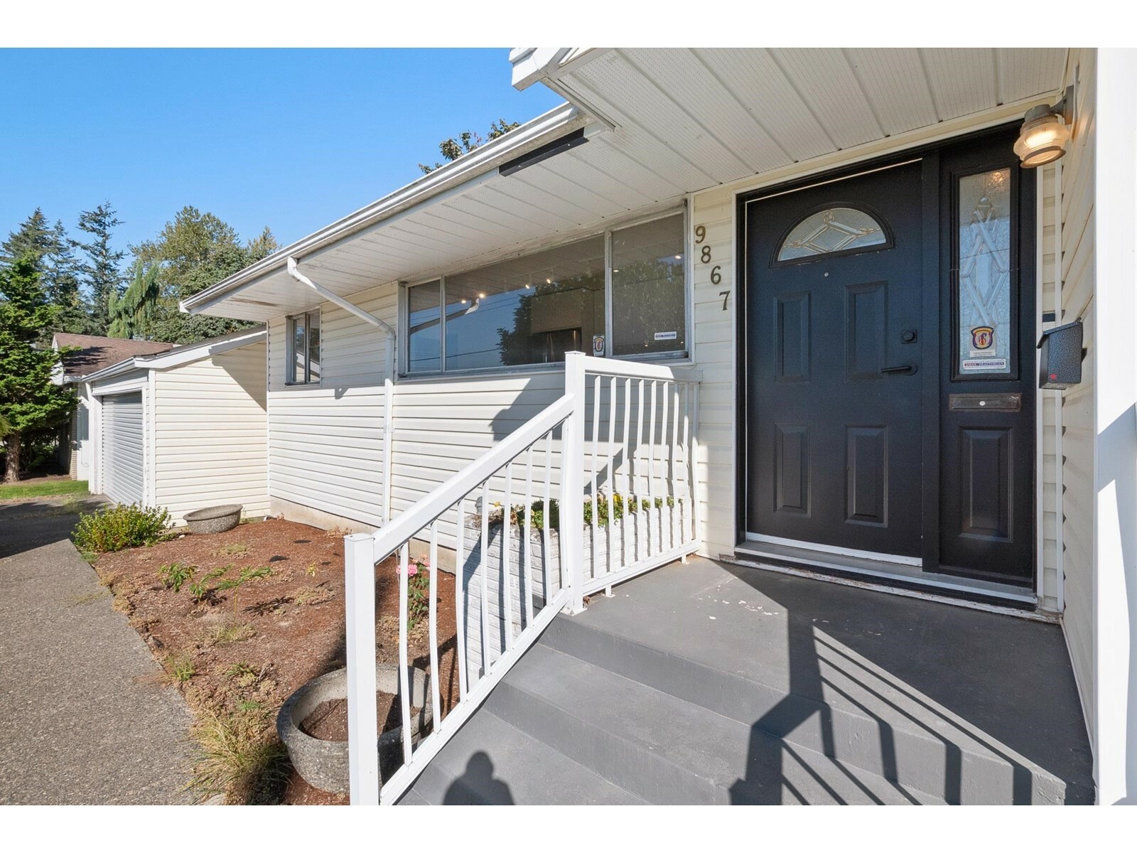Property Photo: 9867 Inglewood Crescent BC V2P 5L7