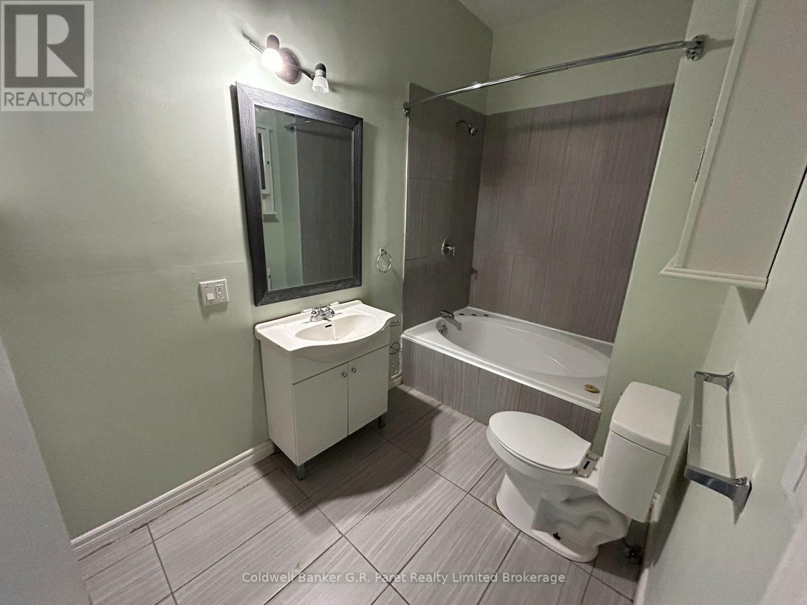 Property Photo: 68 Robinson Street ON N3Y 1W6
