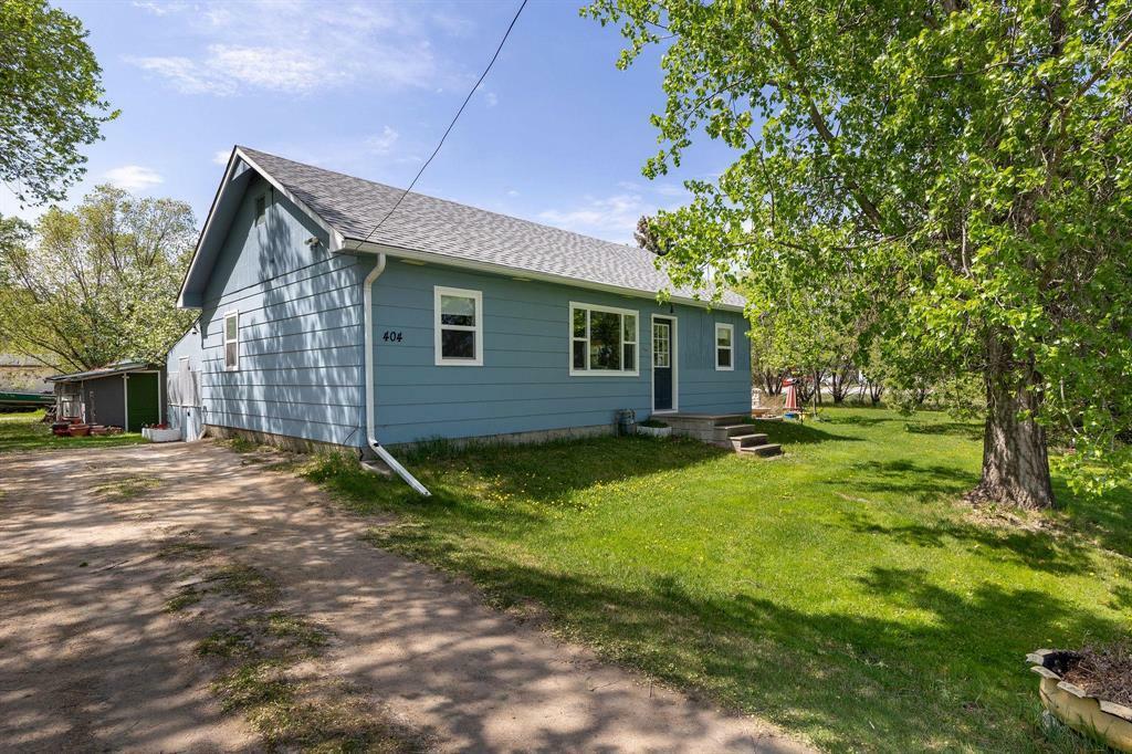 Property Photo: 404 Rockwood Street MB R5G 1Z9