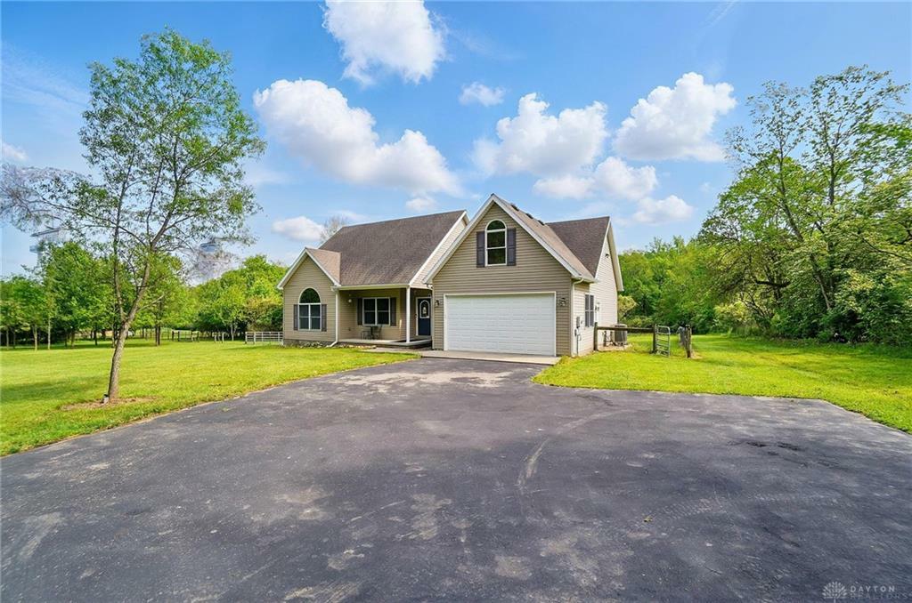 Property Photo: 2619 Fox Hollow Road OH 45502