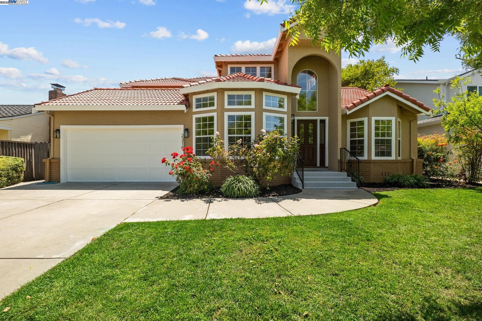 Property Photo: 2316 Tulip Rd CA 95128