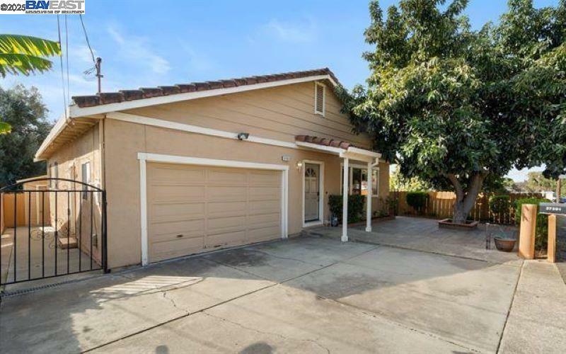 Property Photo: 37391 Mission Blvd CA 94536