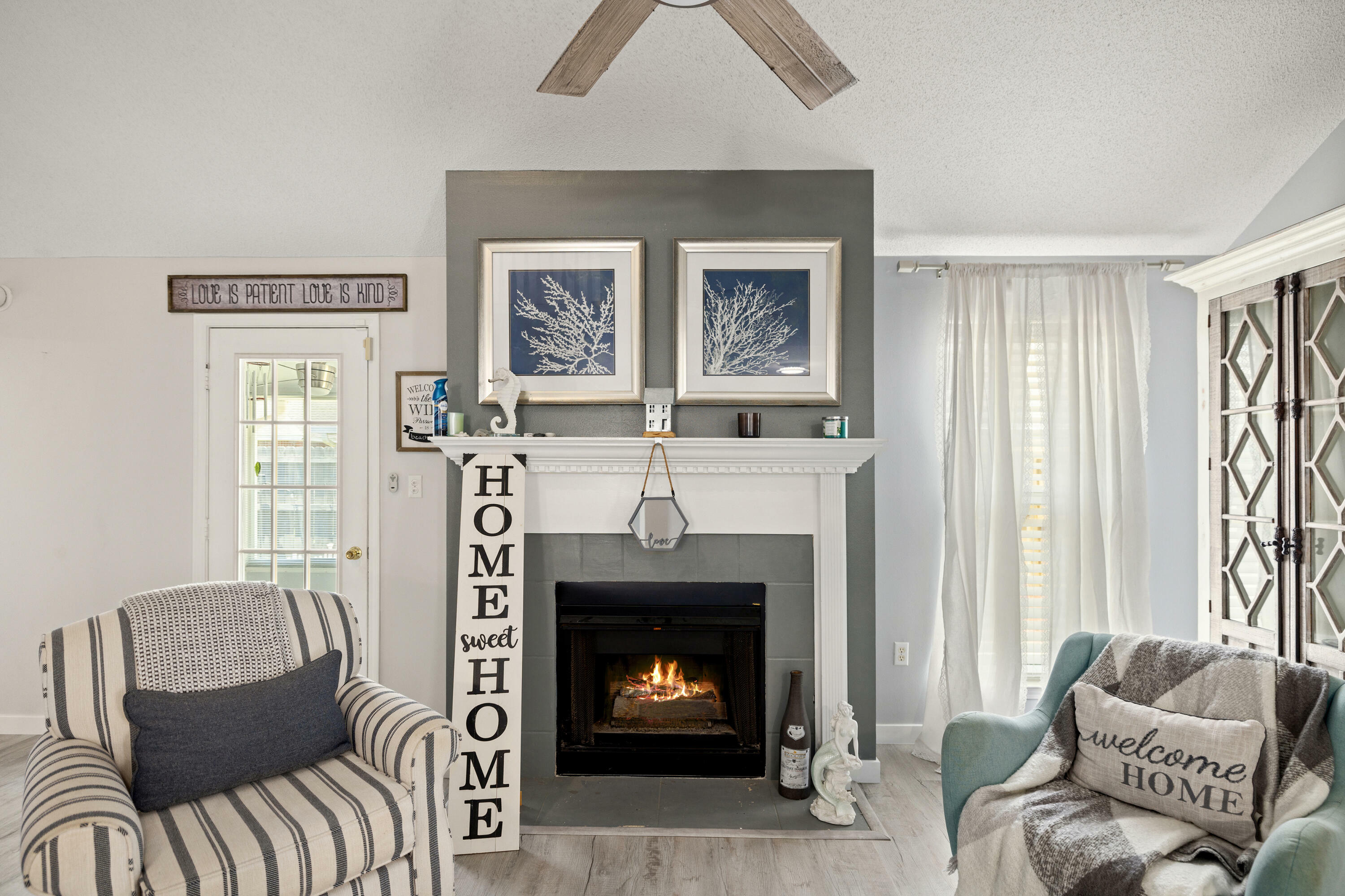 Property Photo: 932 Claeven Circle FL 32547