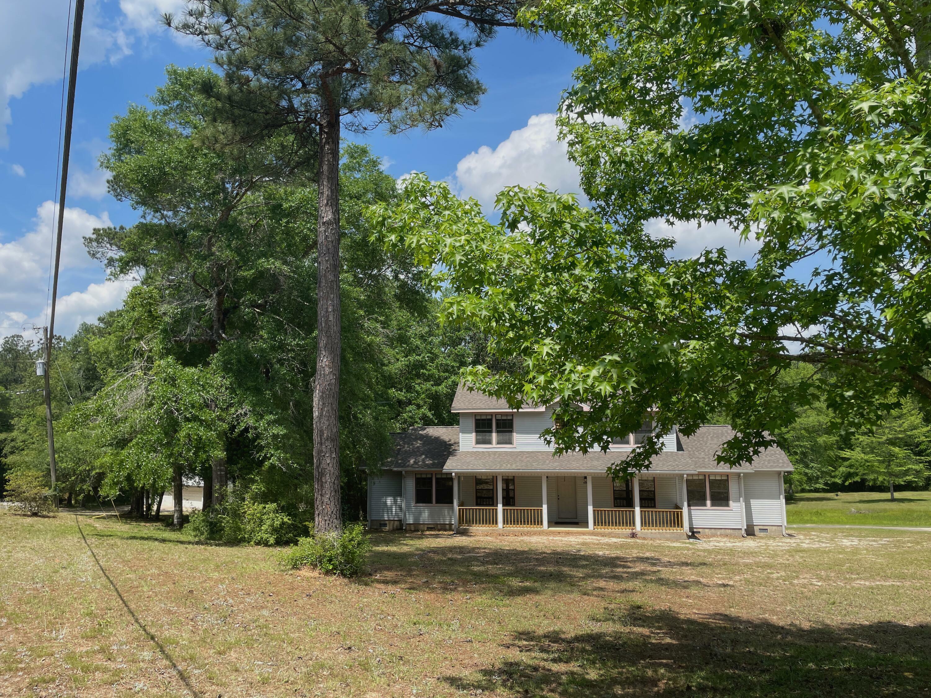 Property Photo: 5882 Willow Lane FL 32539