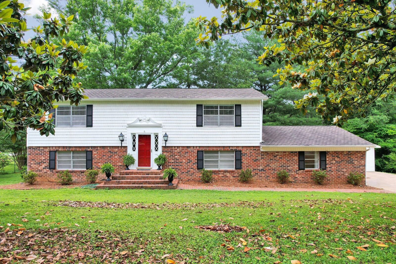 Property Photo: 3743 Springdale Drive NE TN 37312
