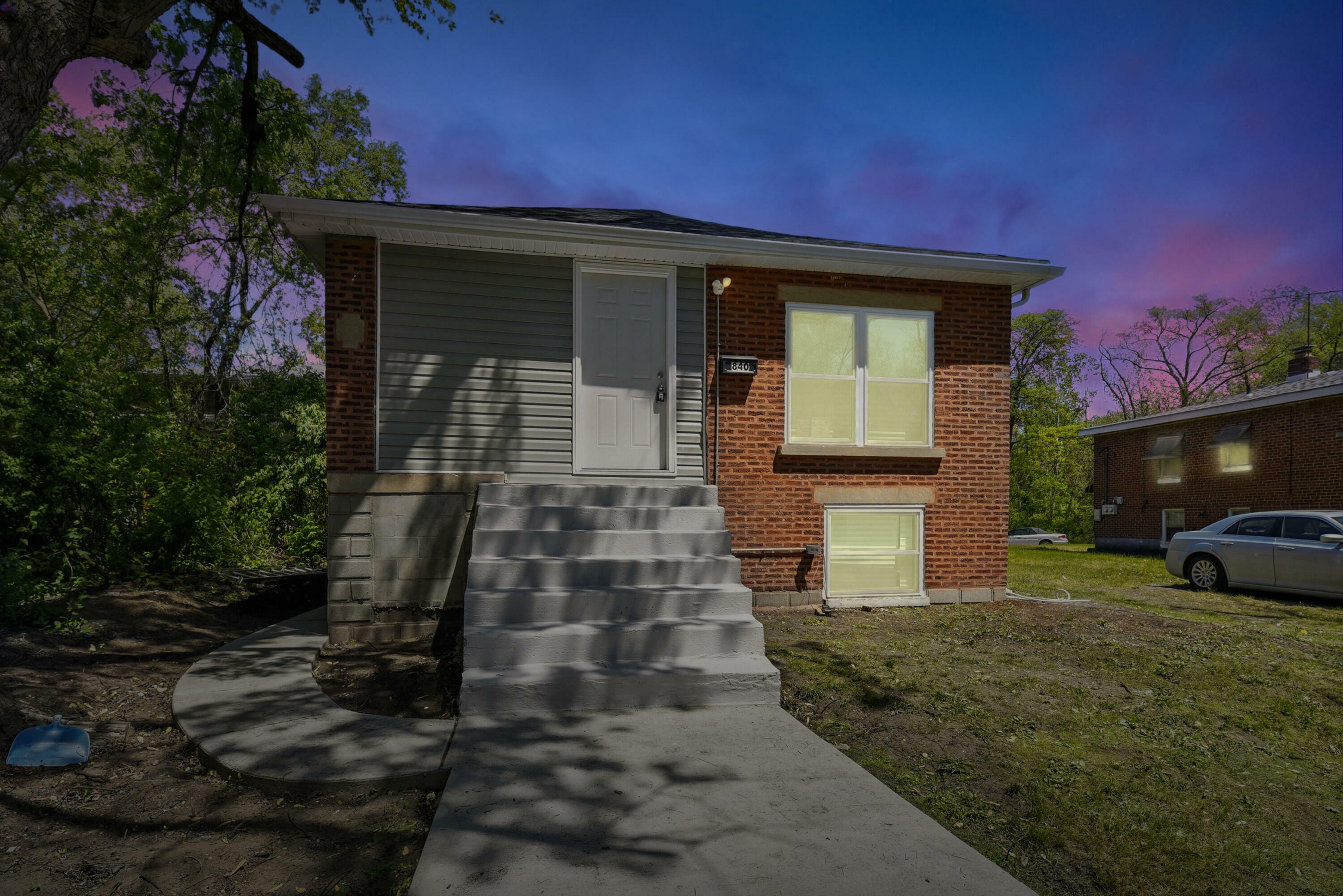 Property Photo: 840 E 25th Avenue IN 46407