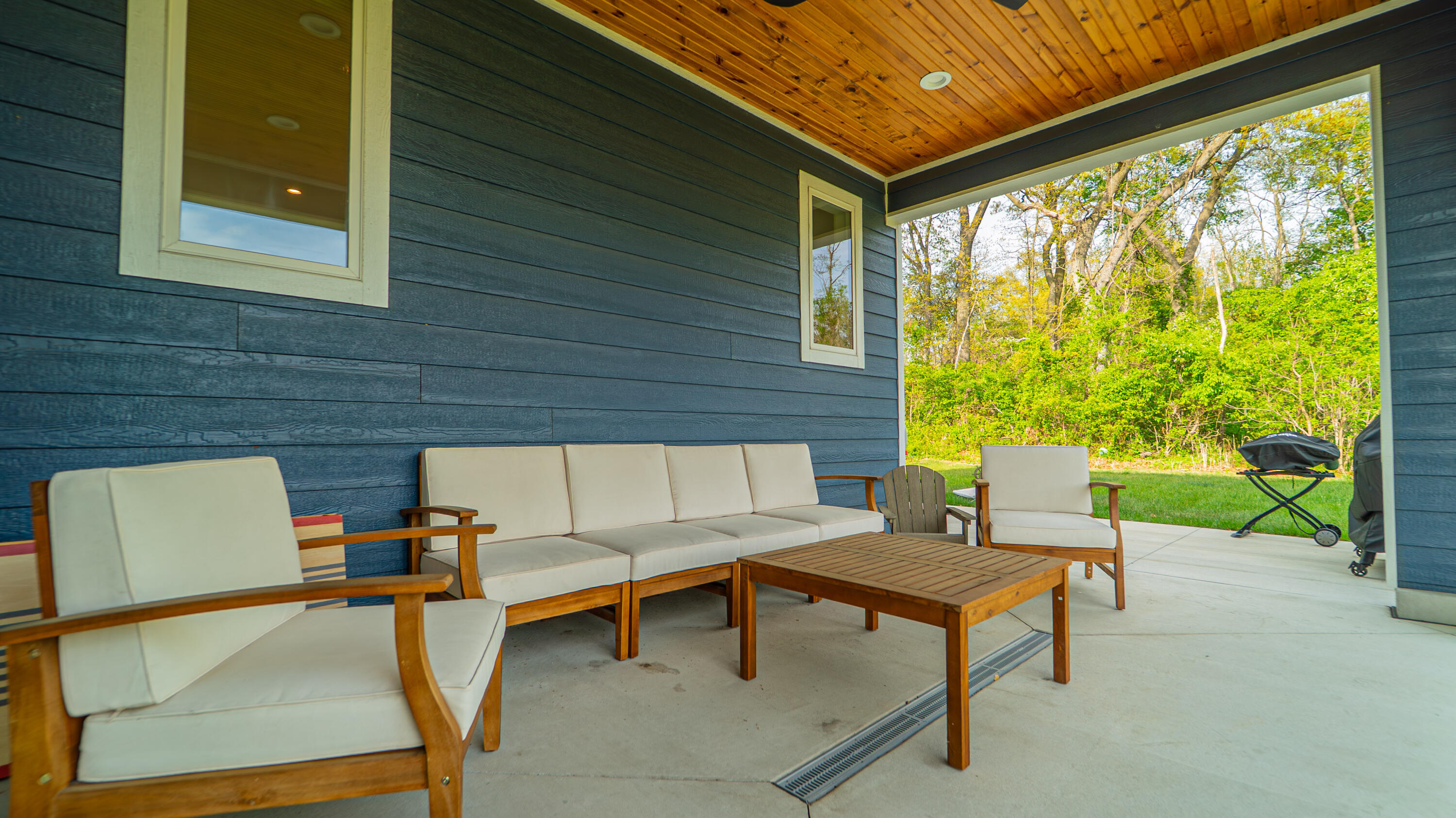 Property Photo: 416 S Lake Street IN 46360