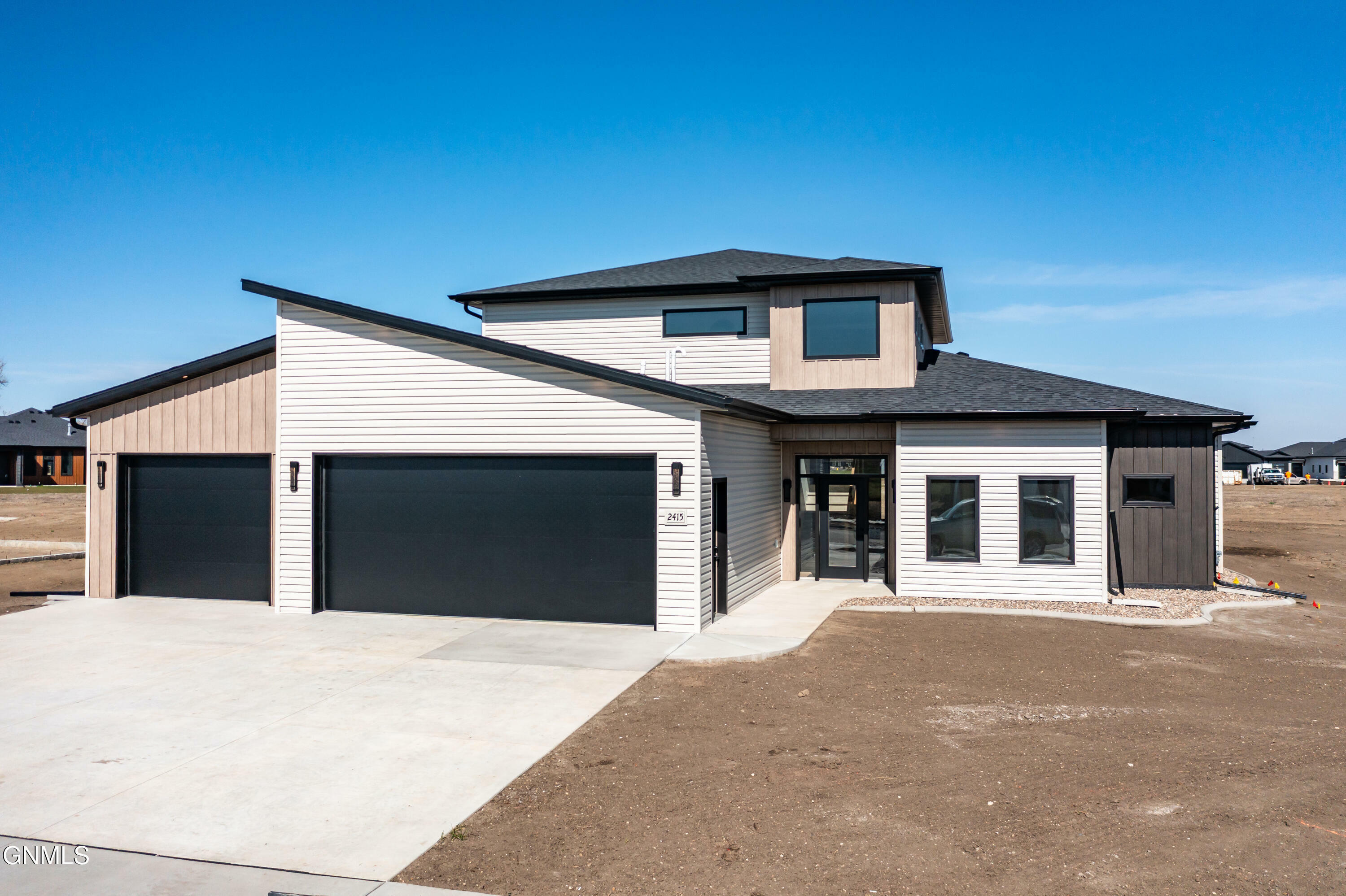 Property Photo: 2415 Dutton Circle SE ND 58554