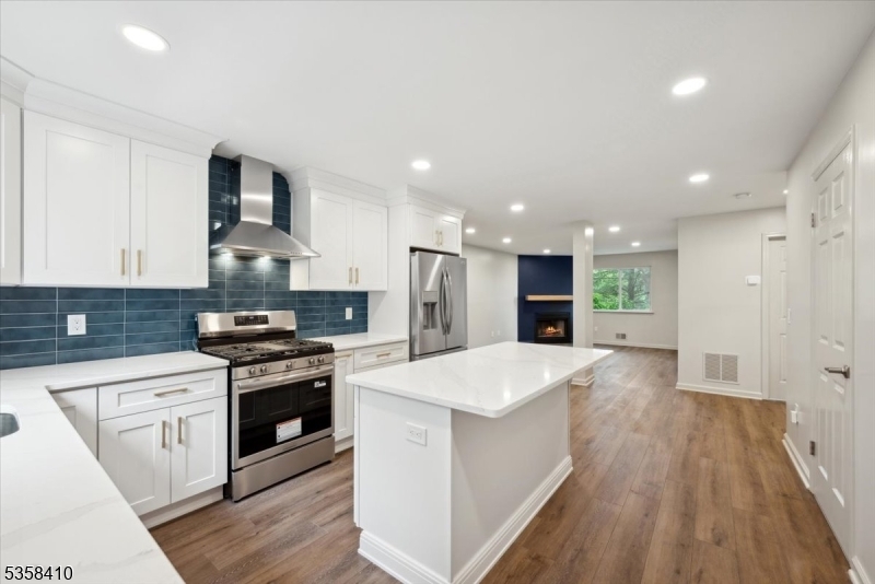 Property Photo: 407 Saddle Ct NJ 08822