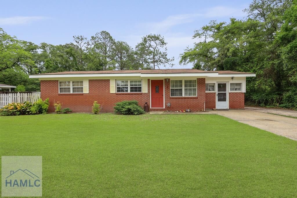 Property Photo:  985 Seven Oaks Road  GA 31546 