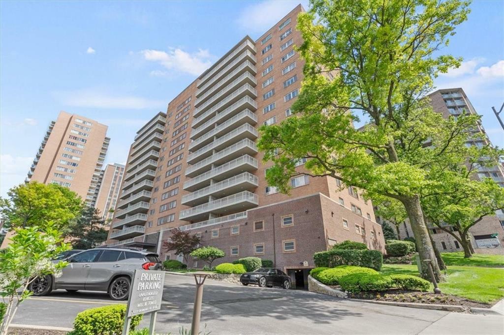 Property Photo:  310 W 49th Street 407  MO 64112 