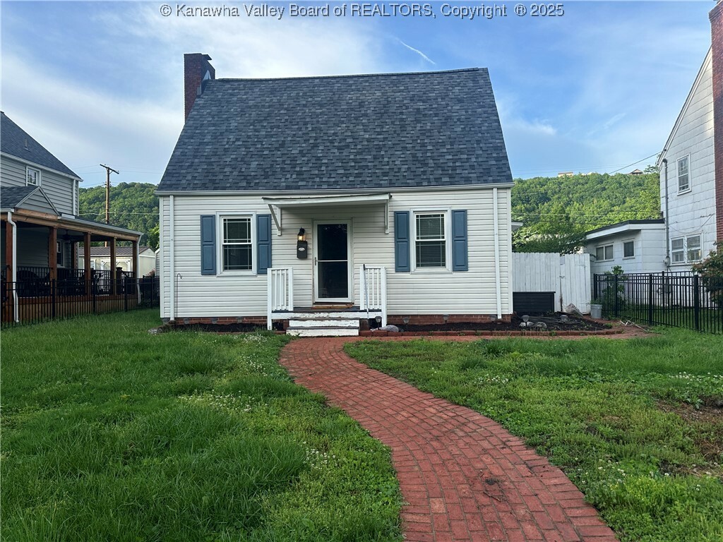 5106 Staunton Avenue SE  Charleston WV 25304 photo