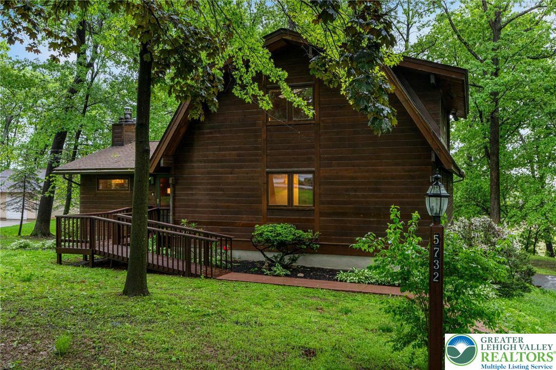 5732 Shady Lane  East Allen Twp PA 18014 photo