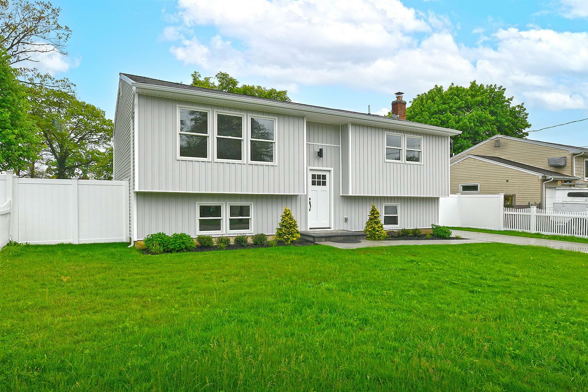 Property Photo: 688 Elmwood Road NY 11704