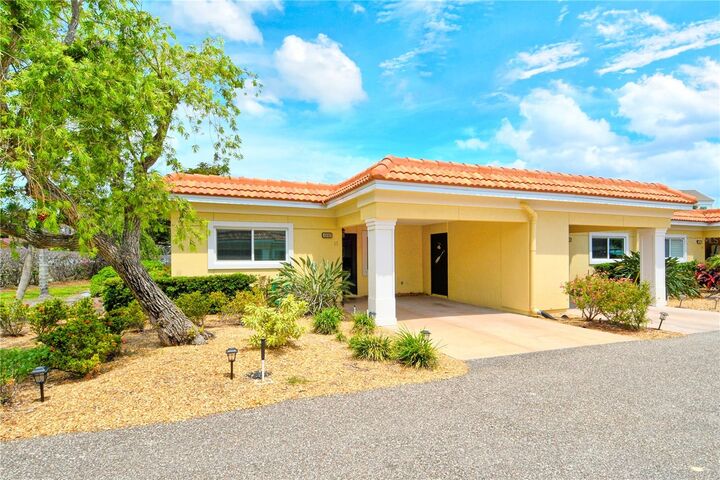 Property Photo:  4840 Gulf Of Mexico Drive Villa 15  FL 34228 