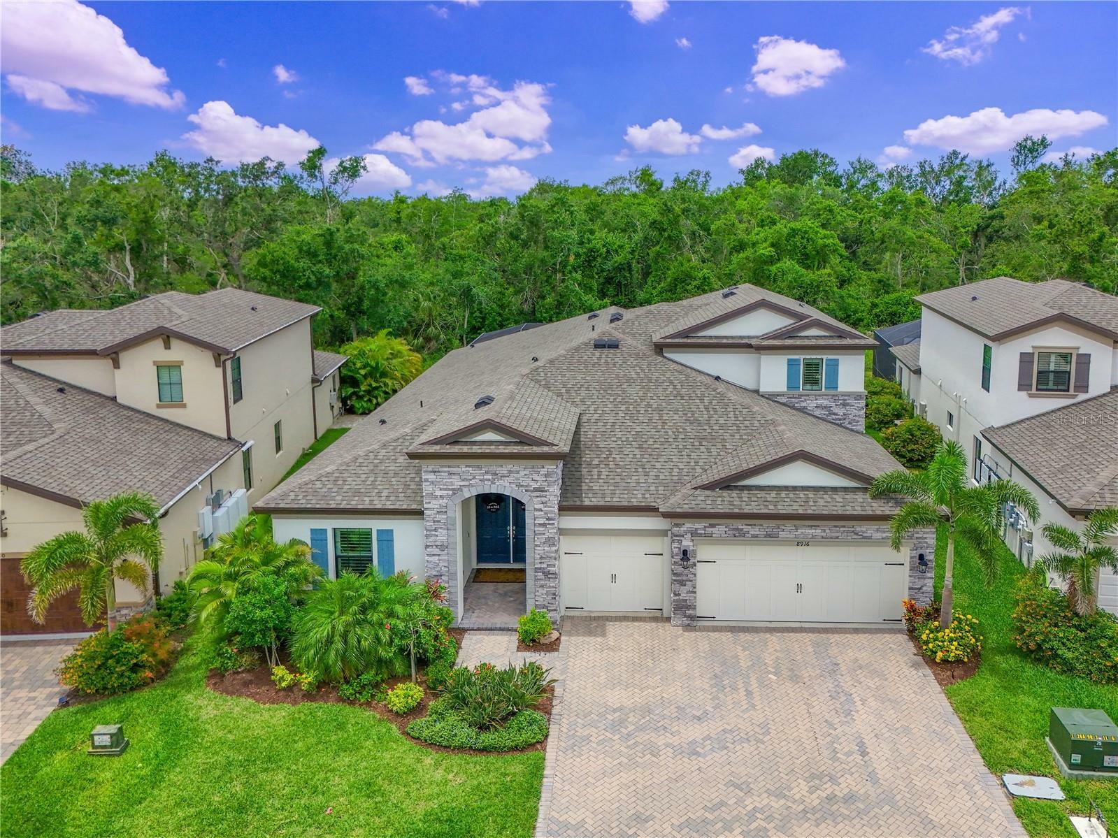 Property Photo: 8916 Isabella Circle FL 34219