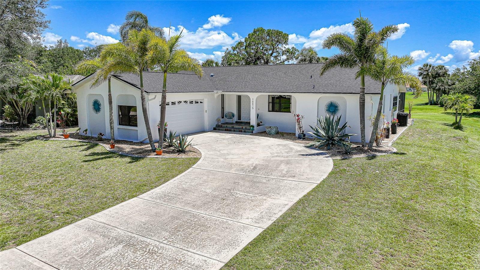 Property Photo: 16615 Acapulco Road FL 33955