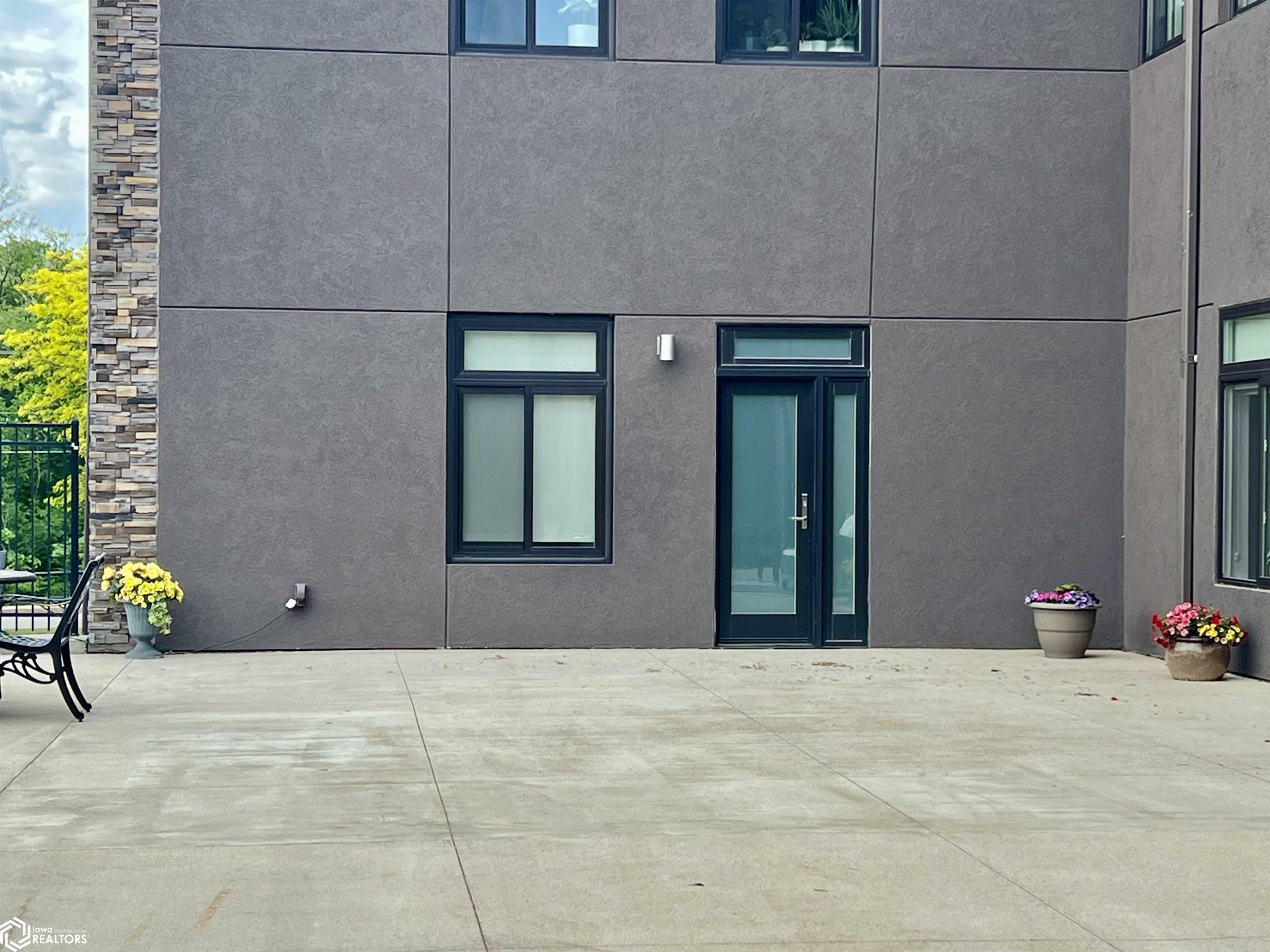 Property Photo: 110 Rocksylvania #109 IA 50126