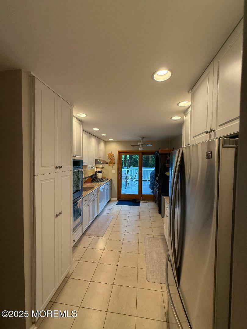 Property Photo: 4 Wedgewood Court NJ 08816