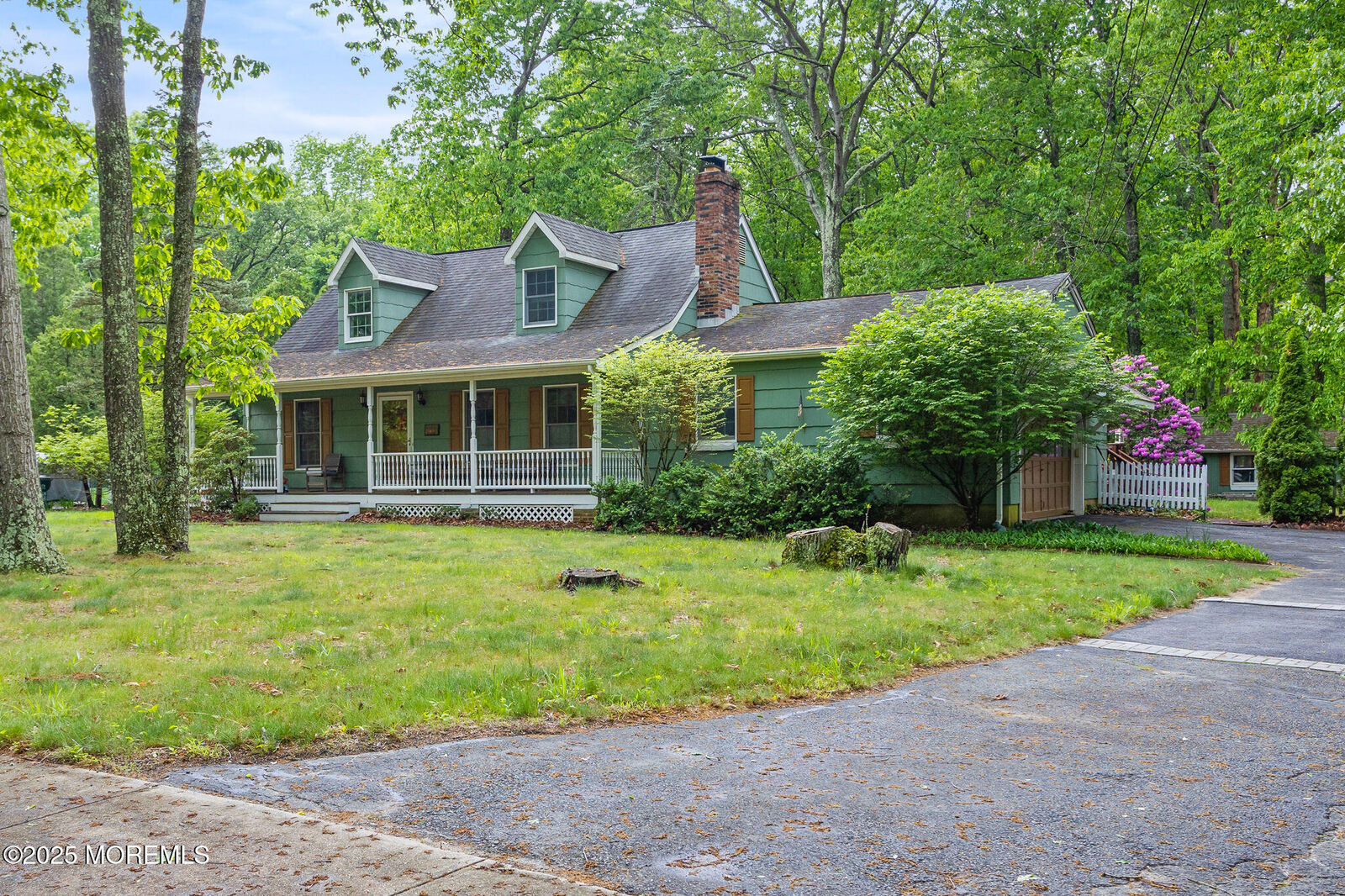 Property Photo:  19 Kenyon Drive  NJ 08533 