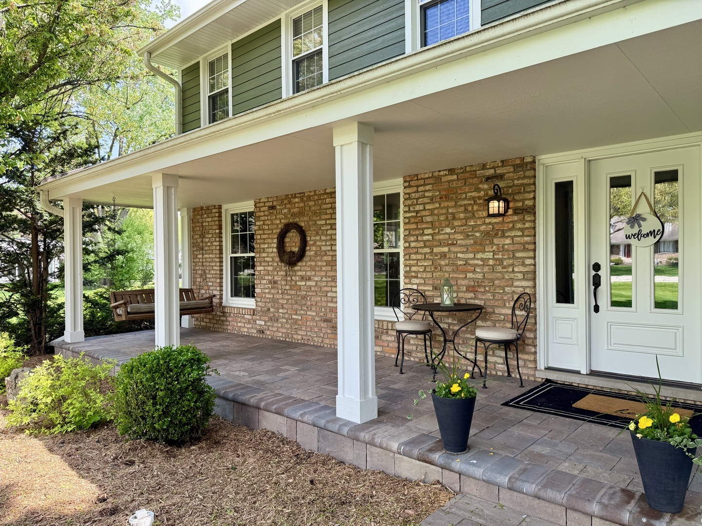 Property Photo: 25 Lagoon Drive IL 60047