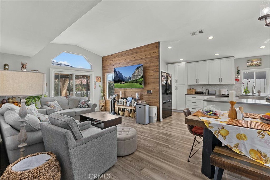 Property Photo: 25926 Summer Hill Court CA 92563
