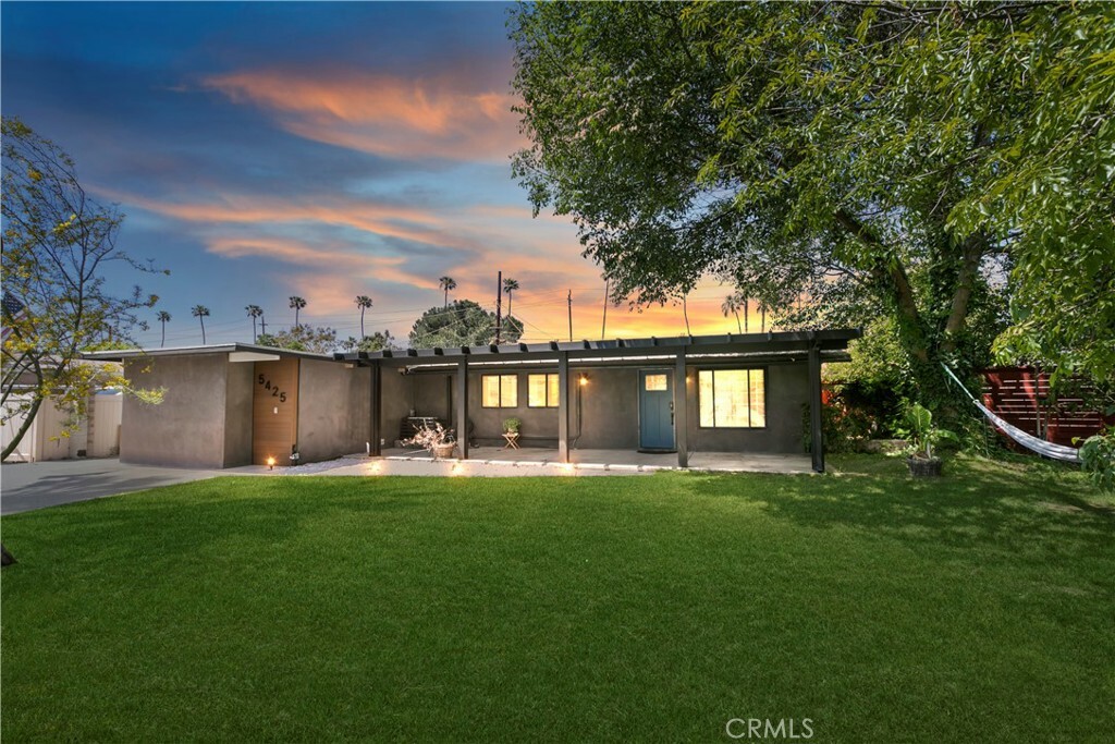 Property Photo: 5425 Agnes Place CA 92504
