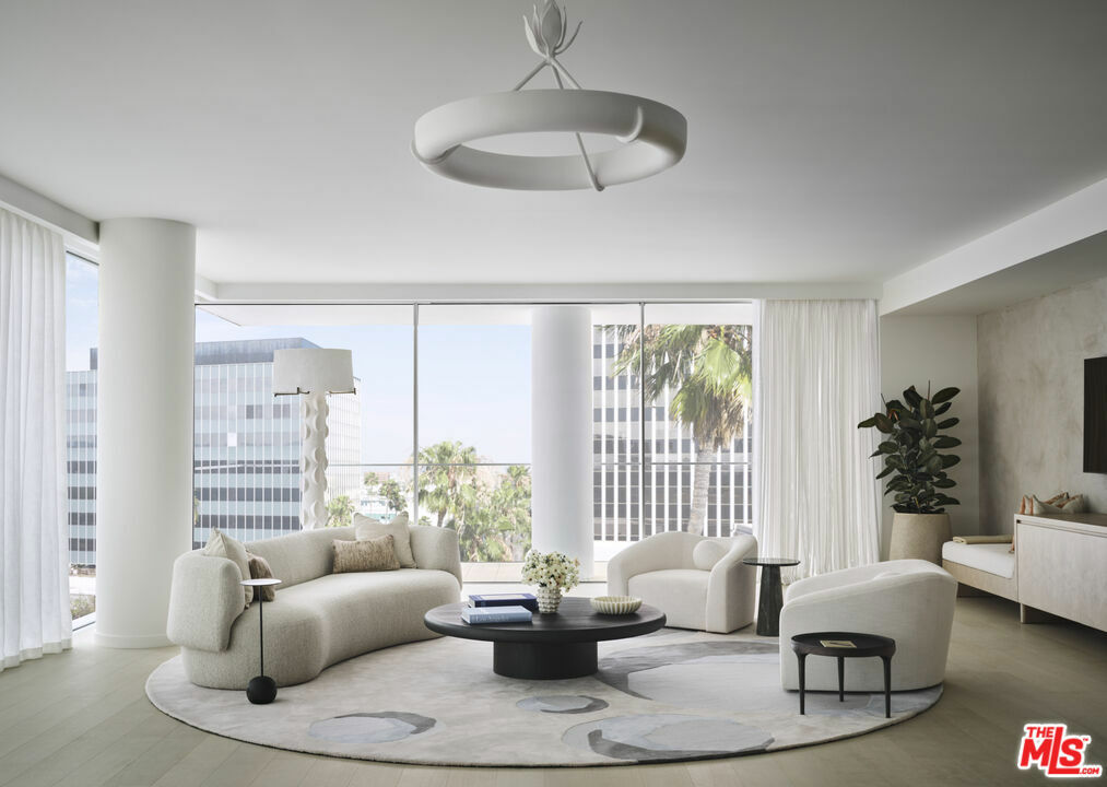 9200 Wilshire Blvd 202E  Beverly Hills CA 90212 photo