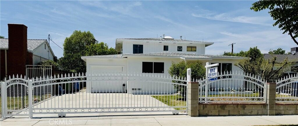 Property Photo:  7019 Chimineas Avenue  CA 91335 